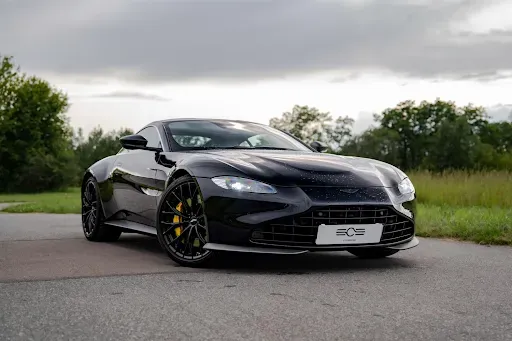 wypożyczalnia samochodów sportowych Poznań